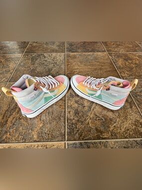 Vans Sk8-Hi MTE-2 Pastel Hi-Top Sneakers- Pastel, Women’s Size 7, Men’s Size 5.5